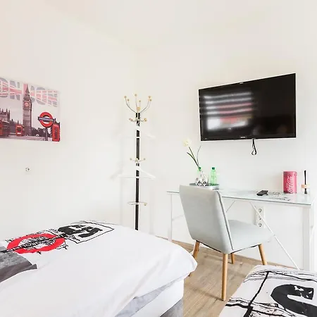 Guest house My Messe & Business - Refrath 3*