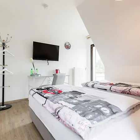 Guest house My Messe & Business - Refrath 3*